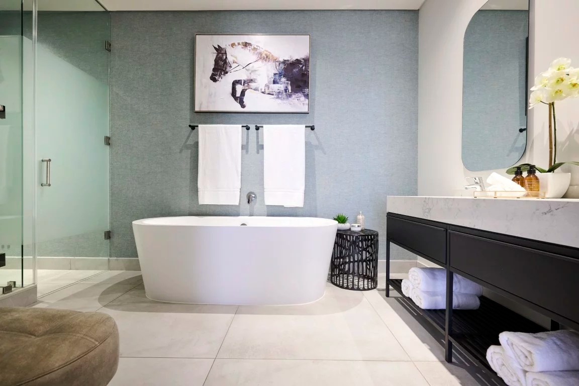 Ellipse Waterfall interior
